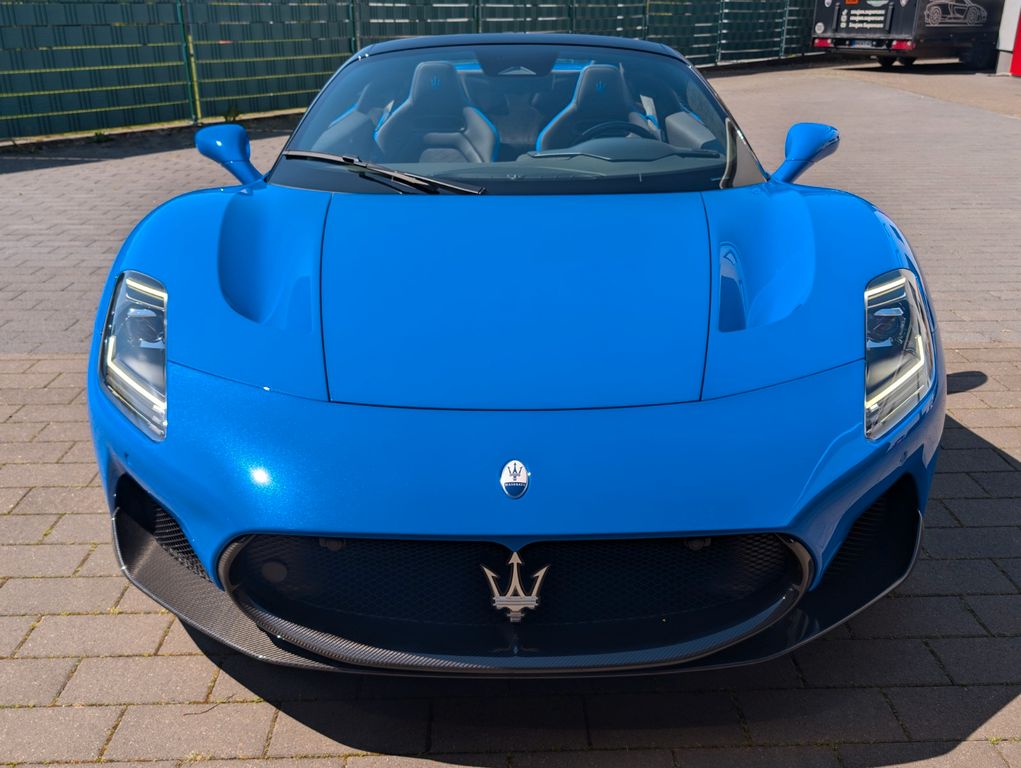 Maserati MC20