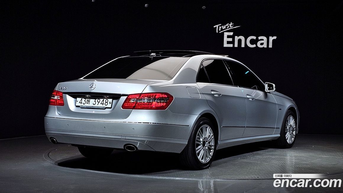 Mercedes-Benz E-Class 2012