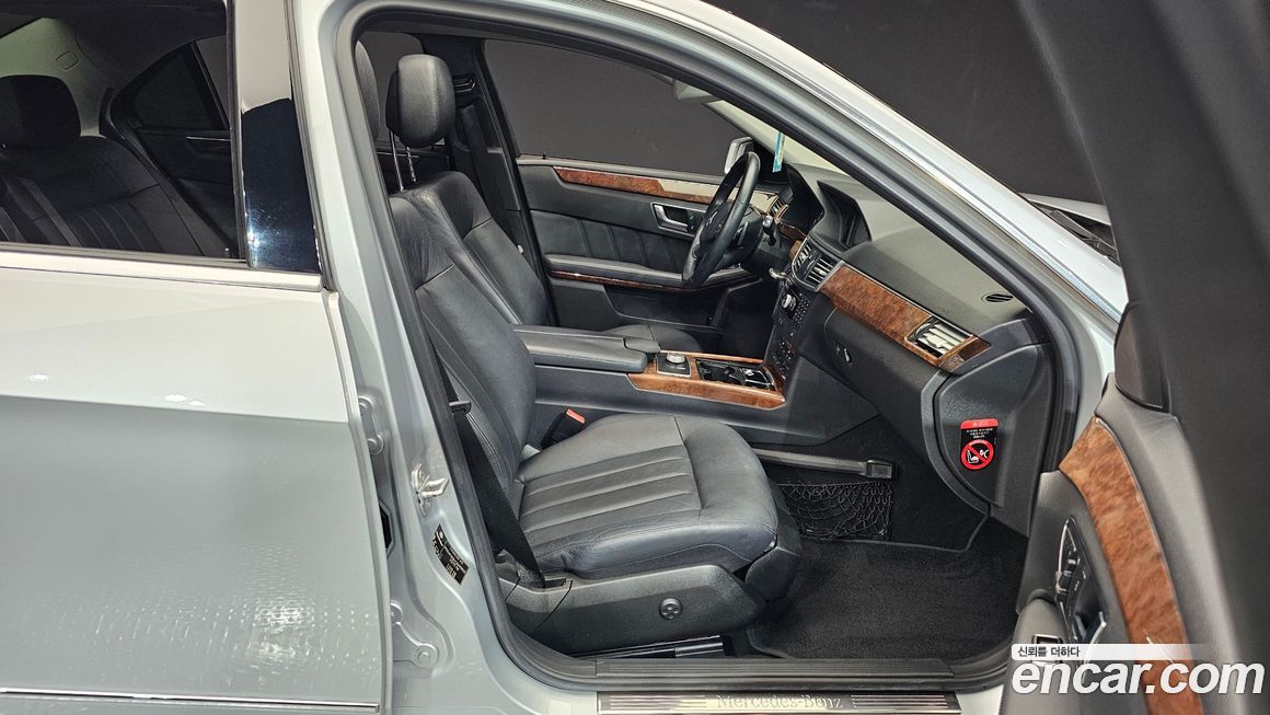 Mercedes-Benz E-Class 2012