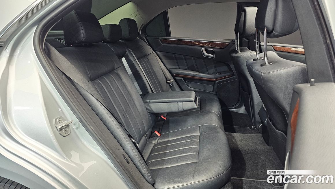 Mercedes-Benz E-Class 2012