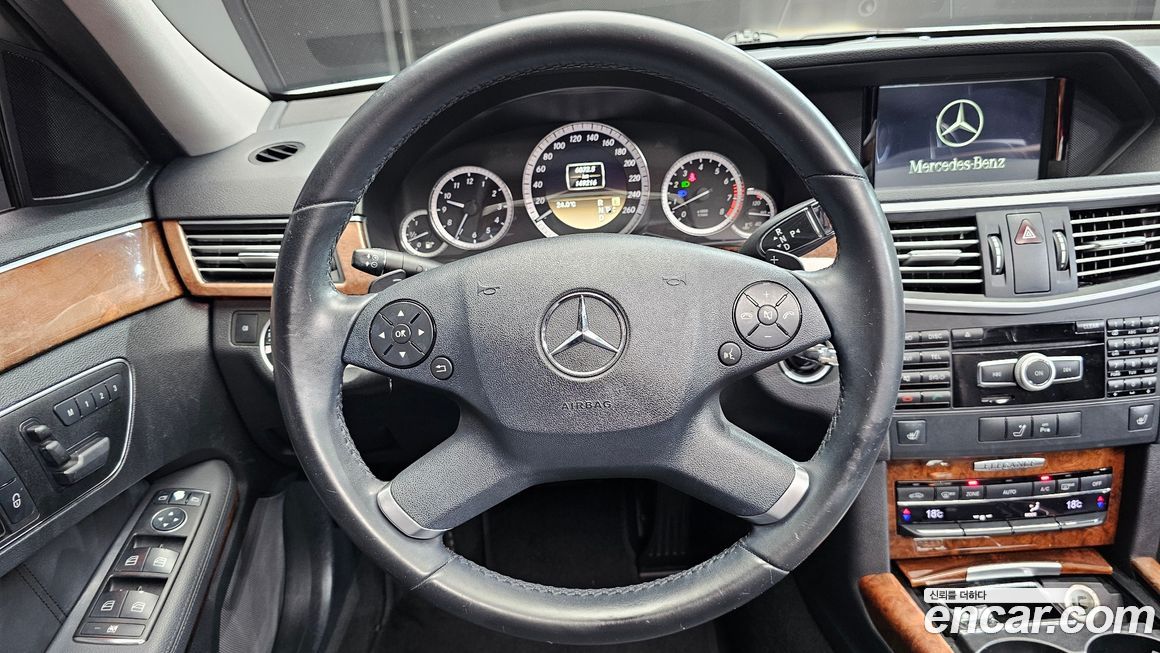 Mercedes-Benz E-Class 2012