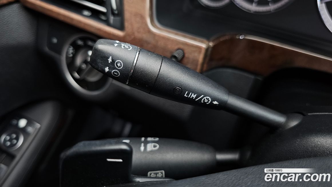 Mercedes-Benz E-Class 2012