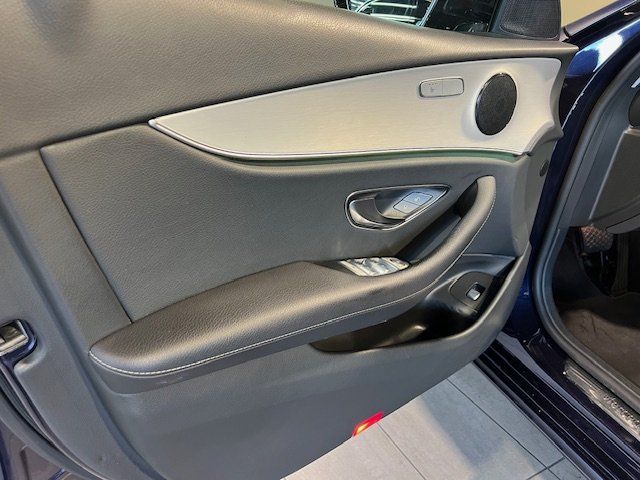 Mercedes-Benz E 300 2021