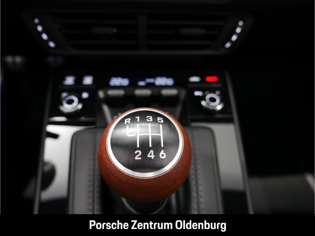 Porsche 992 2025