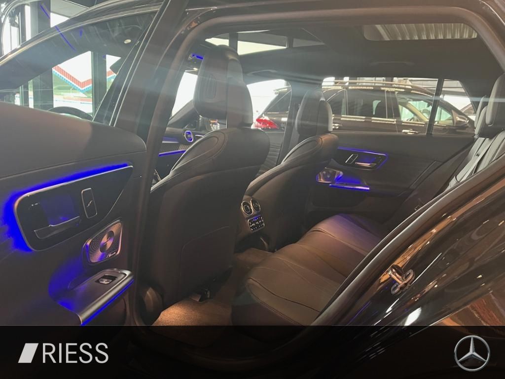 Mercedes-Benz C 300 2025