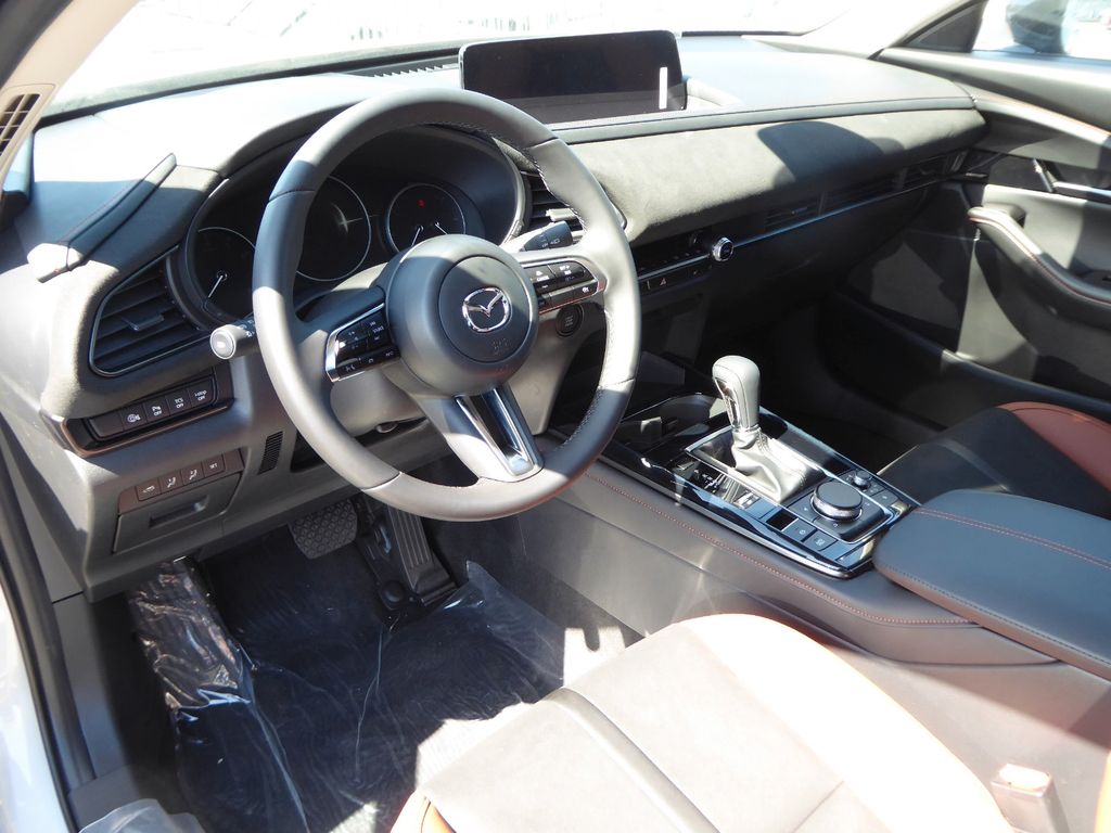 Mazda CX-30 2025