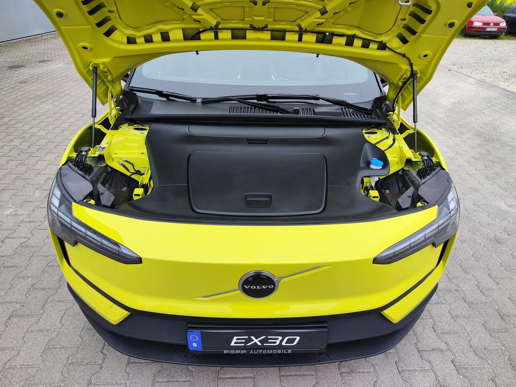 Volvo EX30 2025