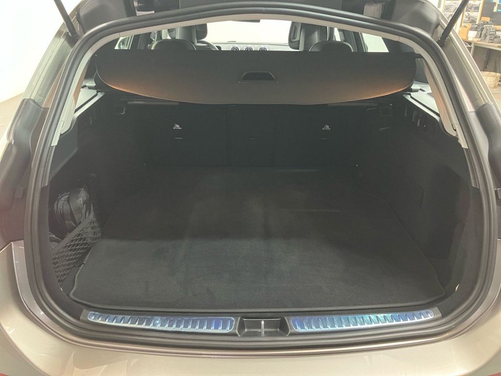 Mercedes-Benz C 200 2024