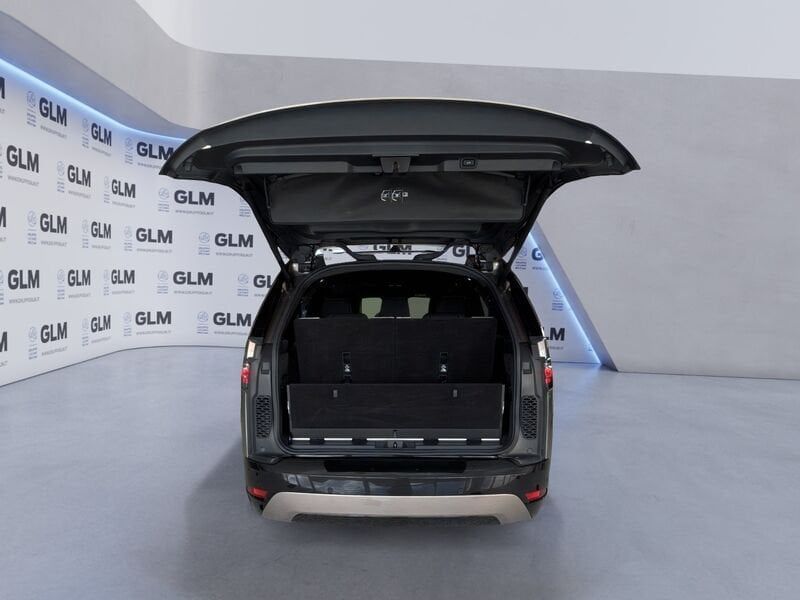 Land Rover Discovery 2021