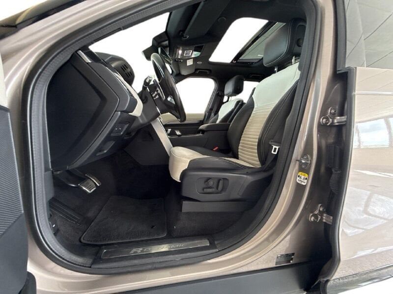 Land Rover Discovery 2021