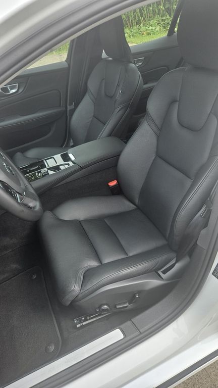 Volvo S60 2024