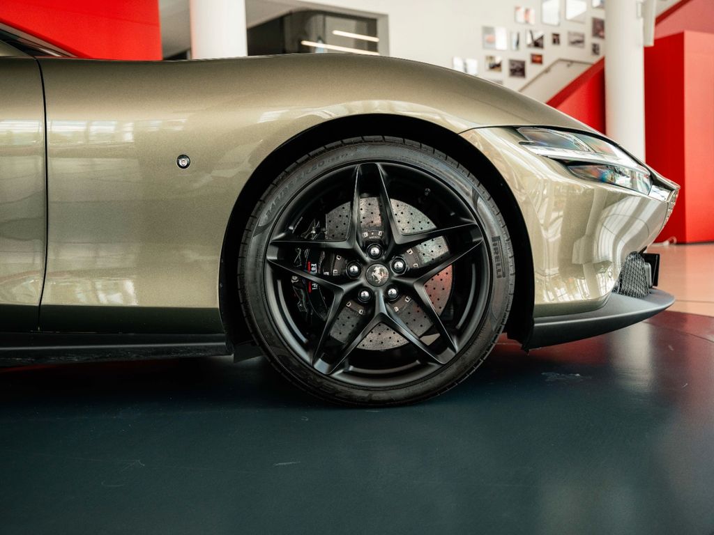 Ferrari Roma 2024