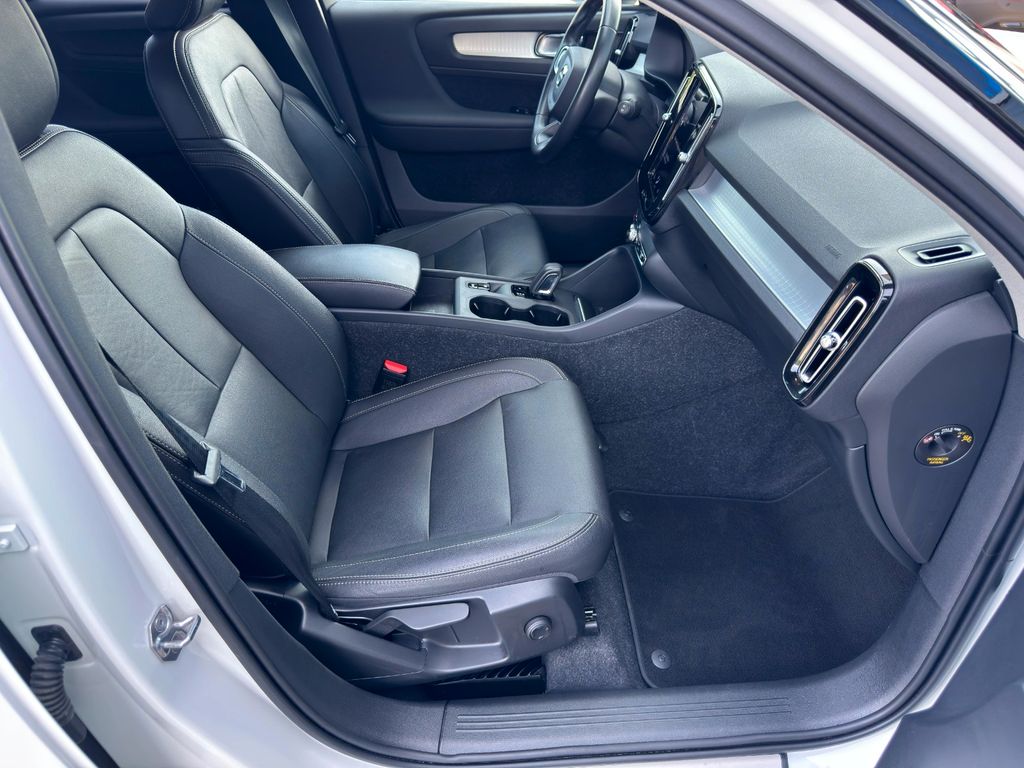 Volvo XC40 2021