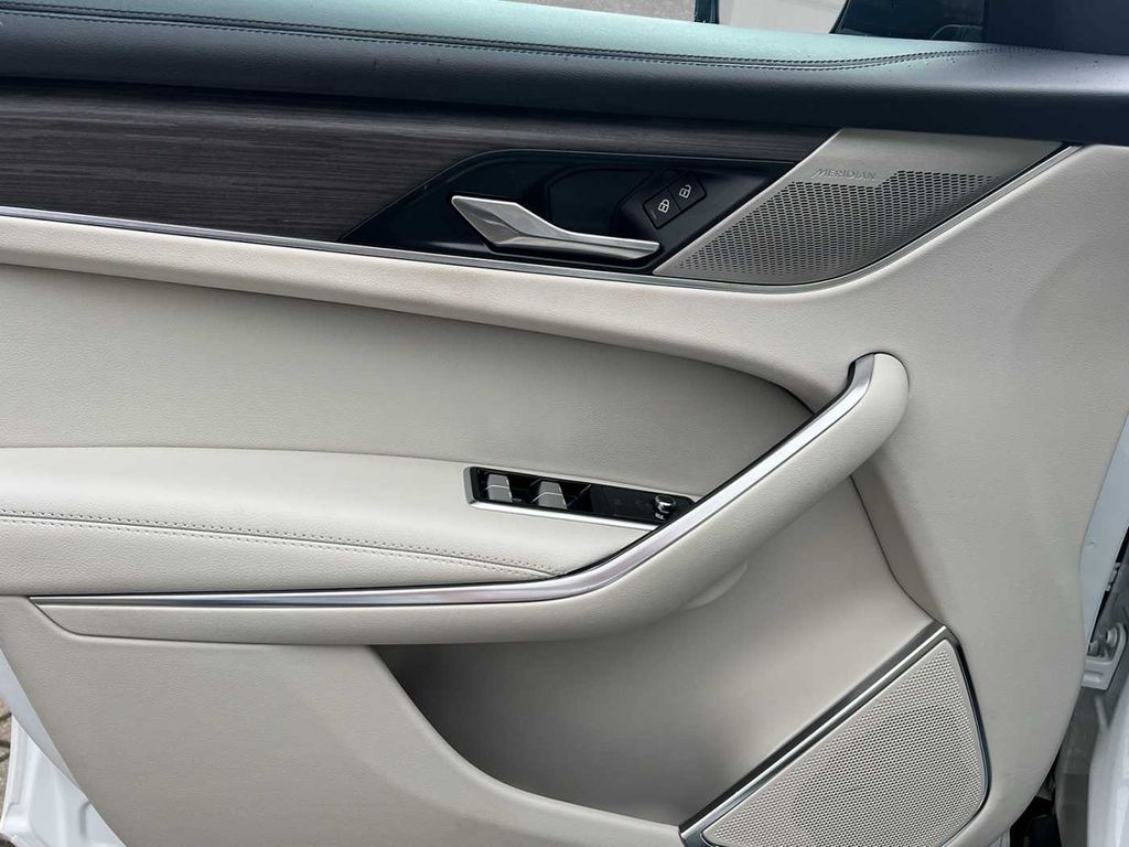 Jaguar F-Pace 2021