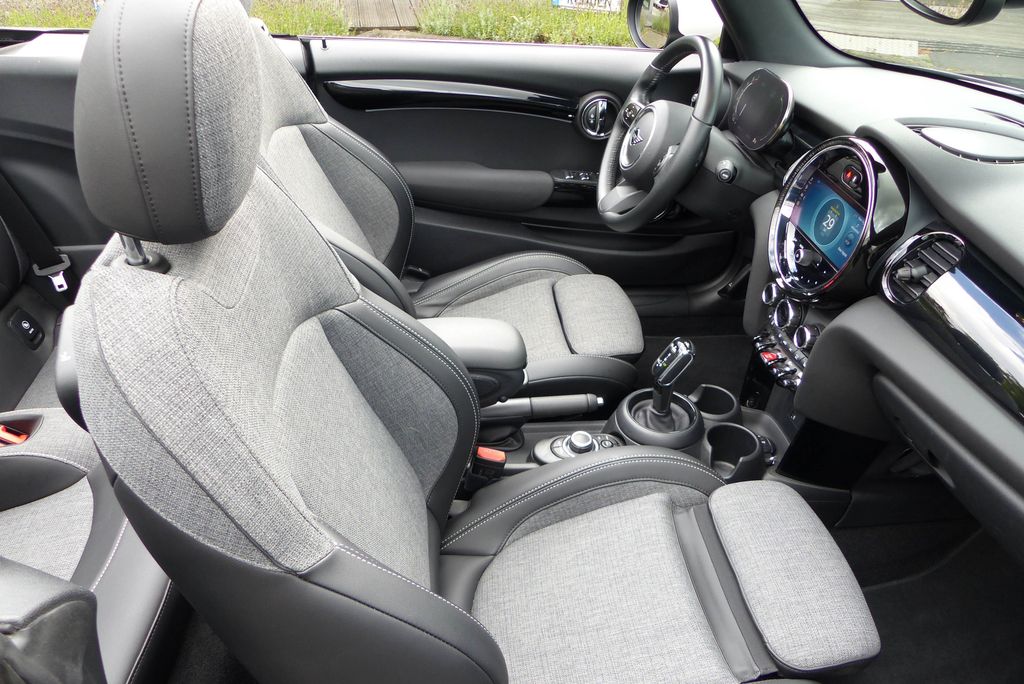 MINI Cooper Cabrio 2022