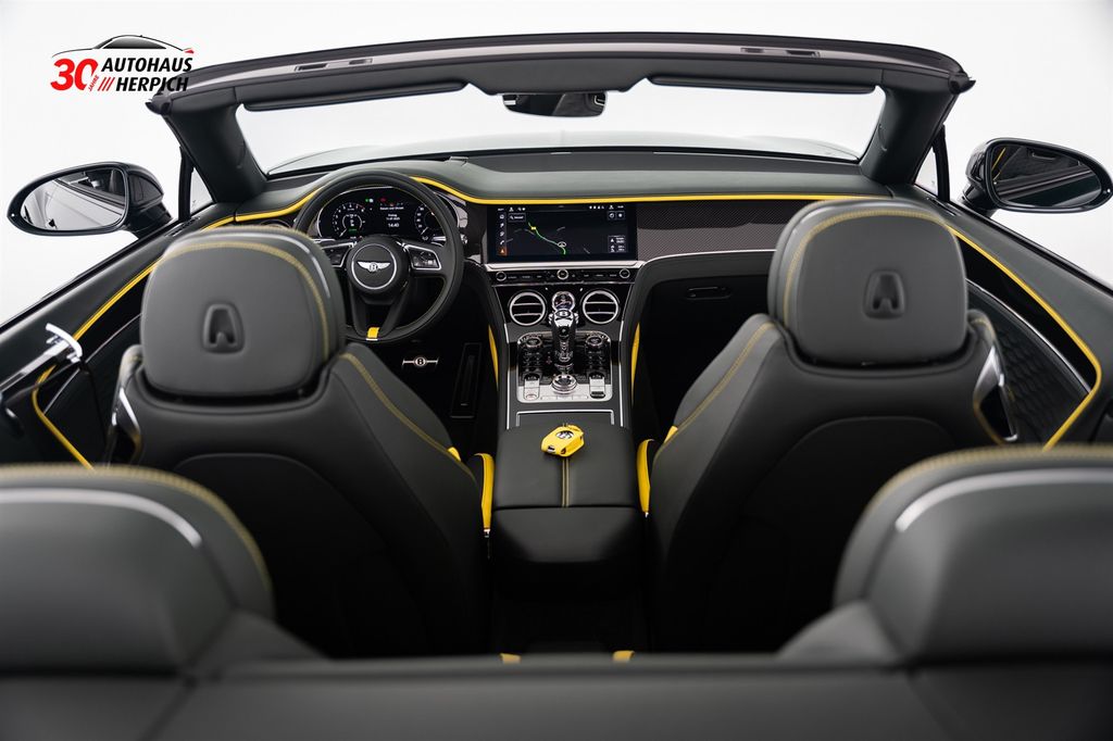 Bentley Continental GTC 2025