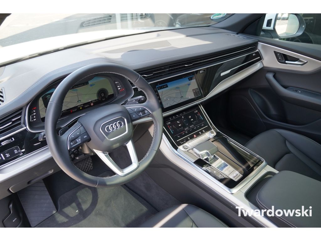 Audi Q8 2025
