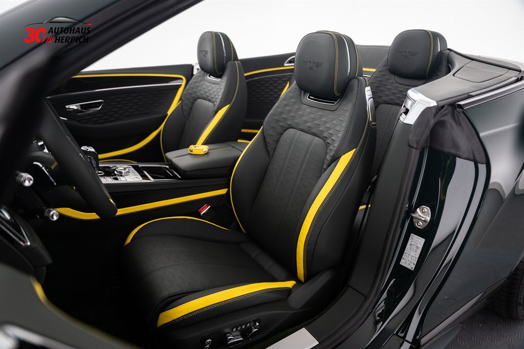 Bentley Continental GTC 2025