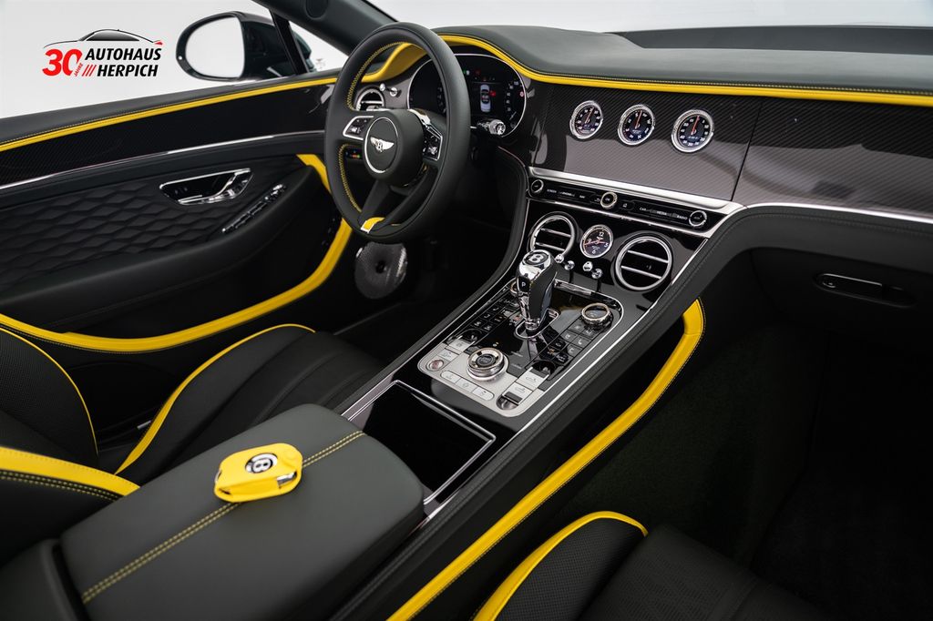 Bentley Continental GTC 2025