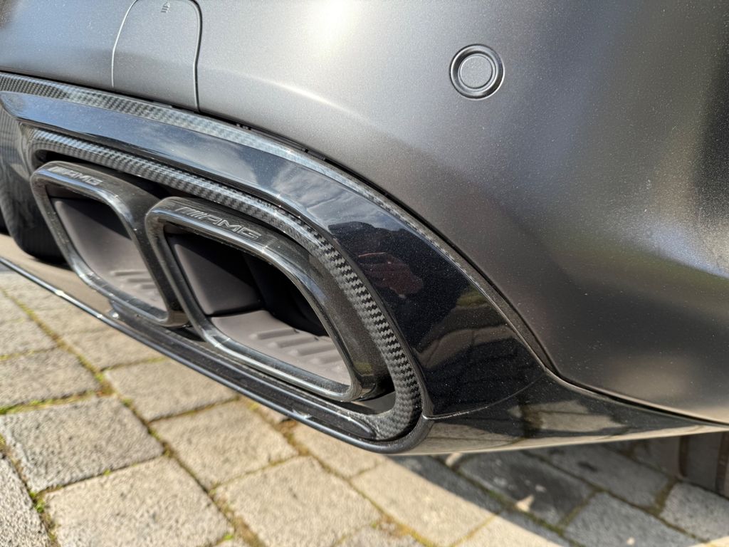 Mercedes-Benz C 63 AMG