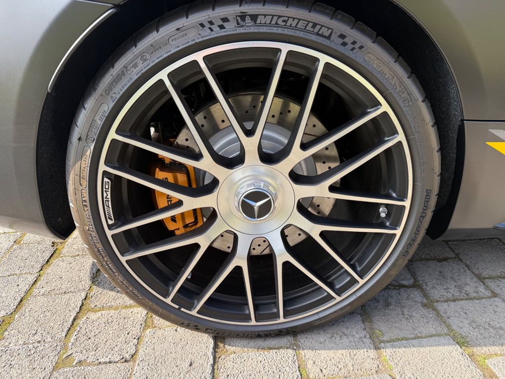 Mercedes-Benz C 63 AMG