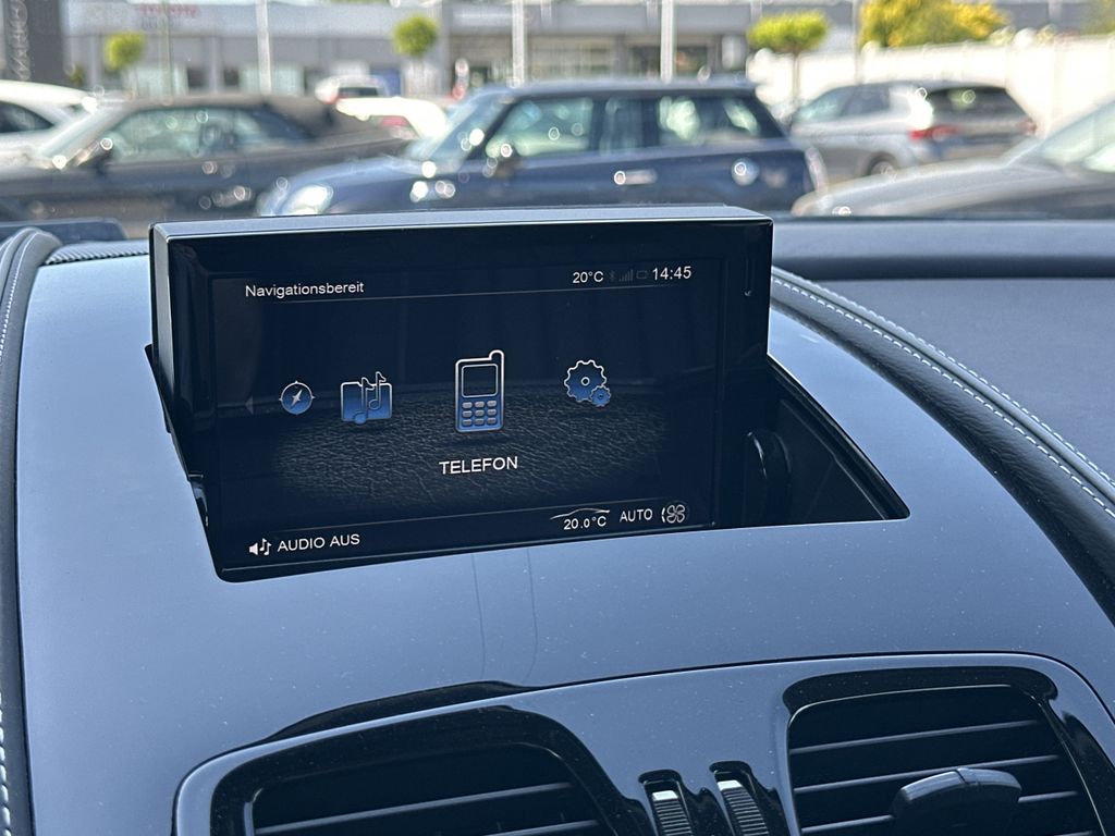 Aston Martin DB9 2016