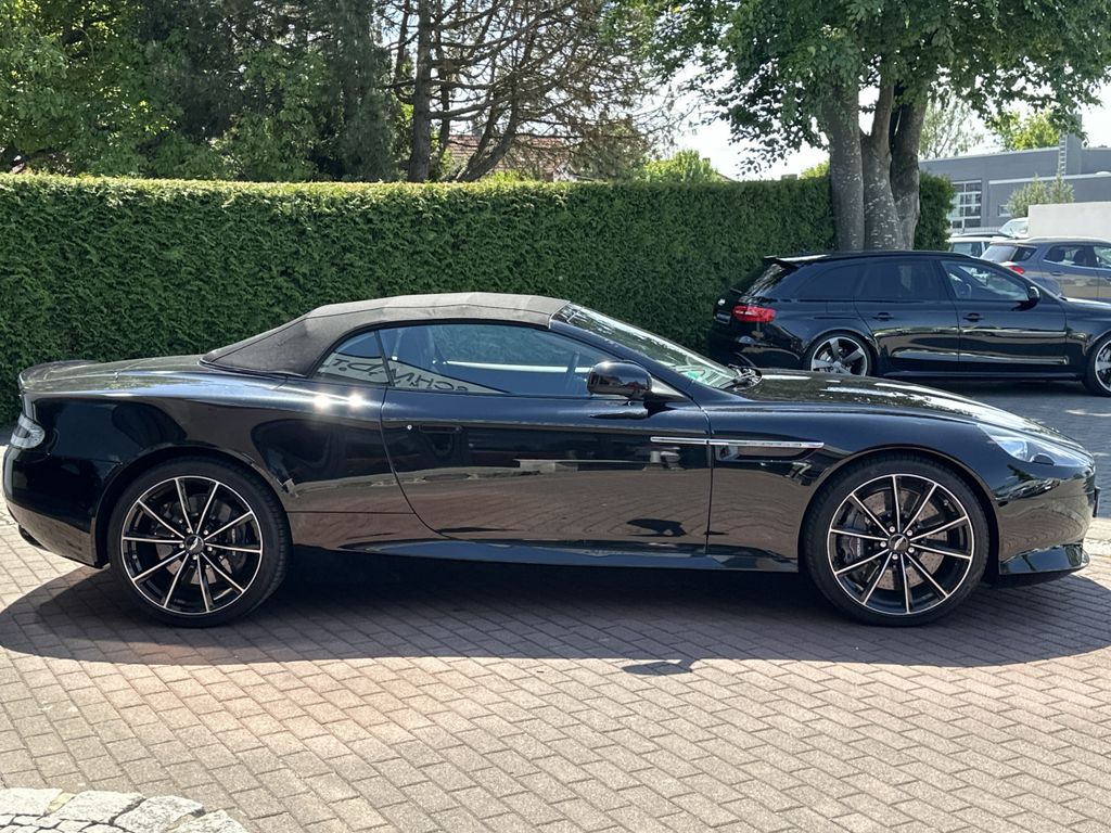 Aston Martin DB9 2016