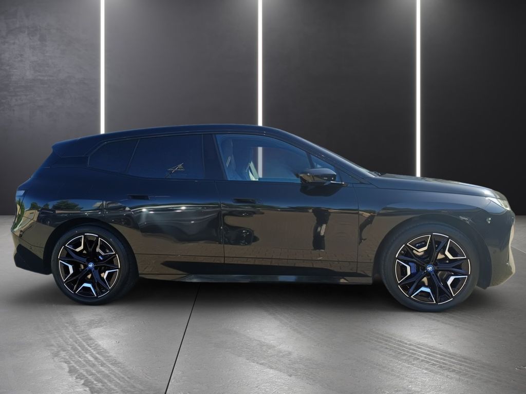 BMW iX 2023