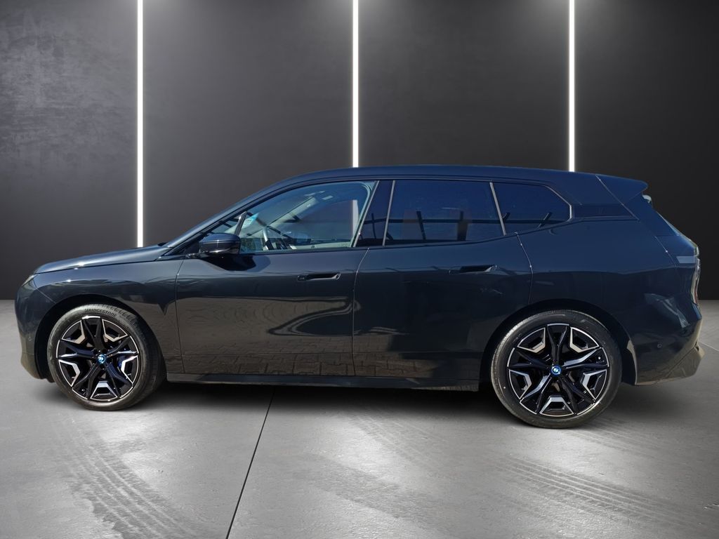BMW iX 2023