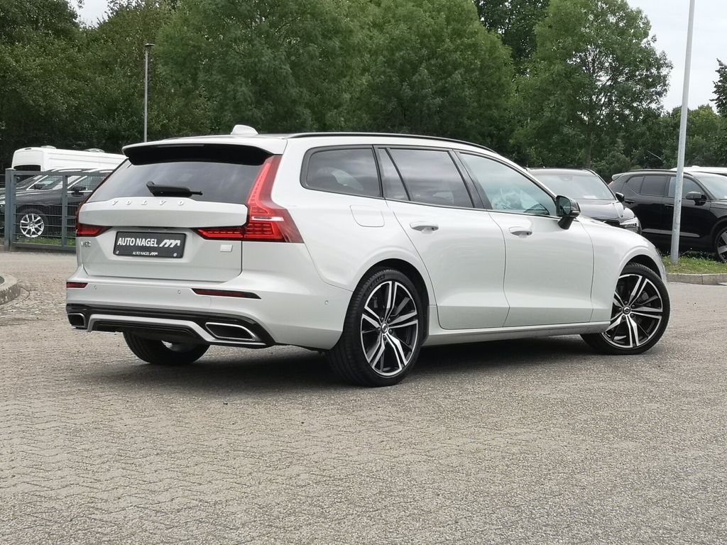 Volvo V60 2022