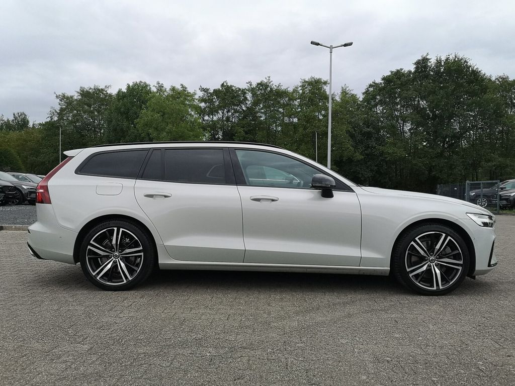 Volvo V60 2022