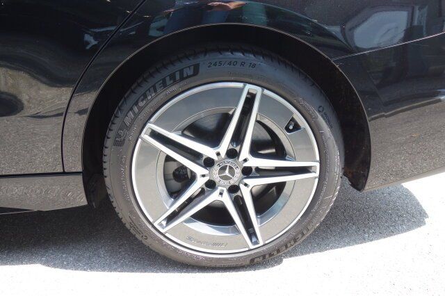 Mercedes-Benz C 300 2024