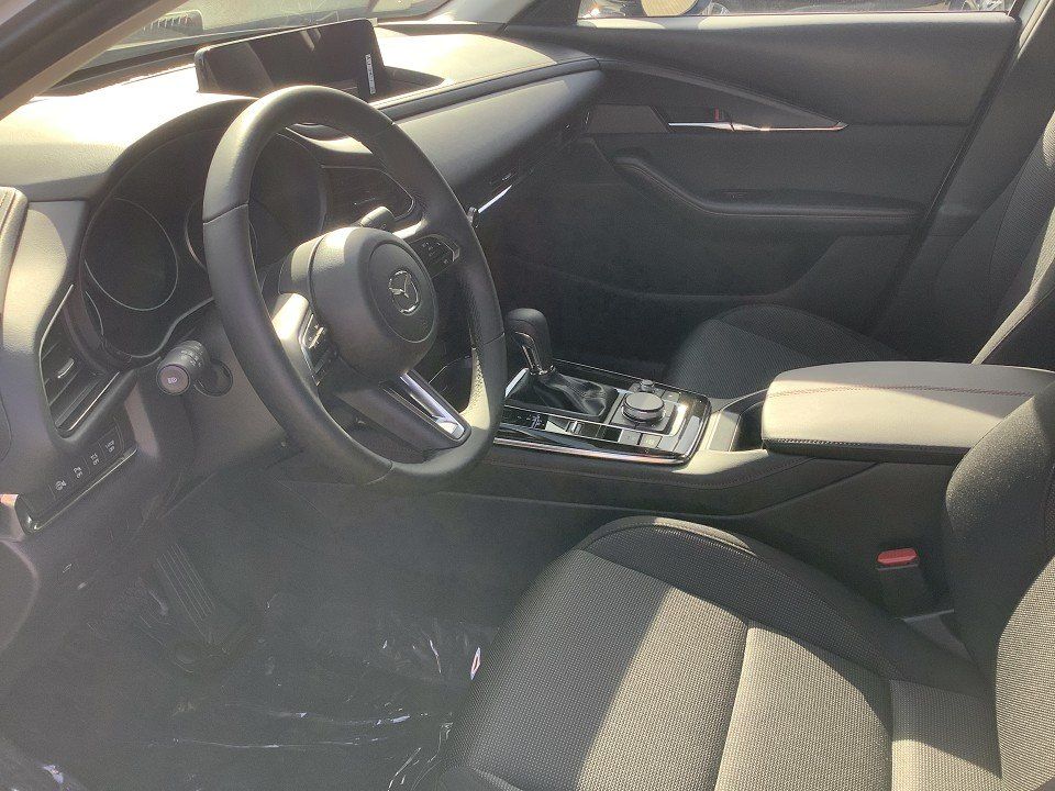 Mazda CX-30 2025