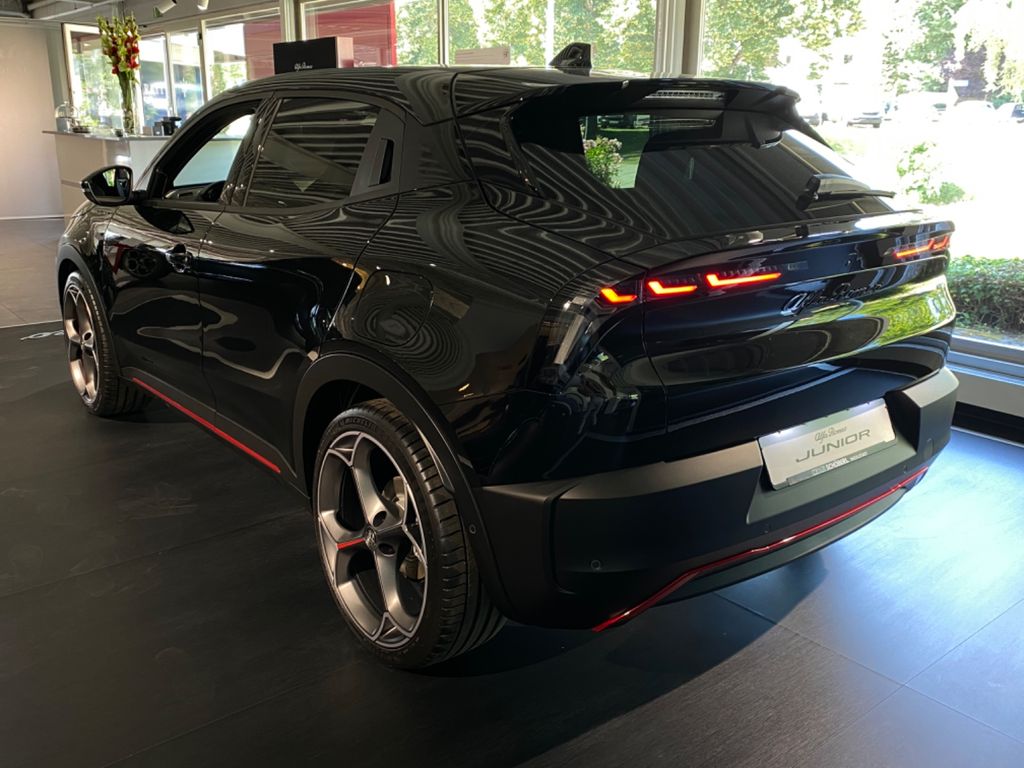 Alfa Romeo Junior 2025