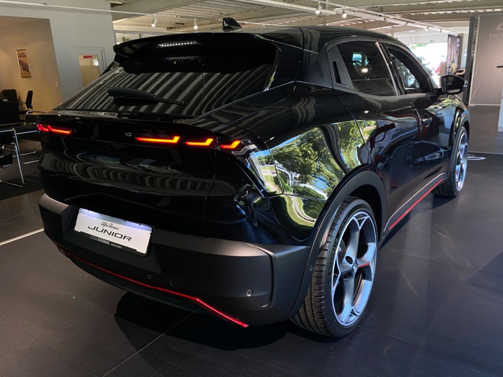 Alfa Romeo Junior 2025