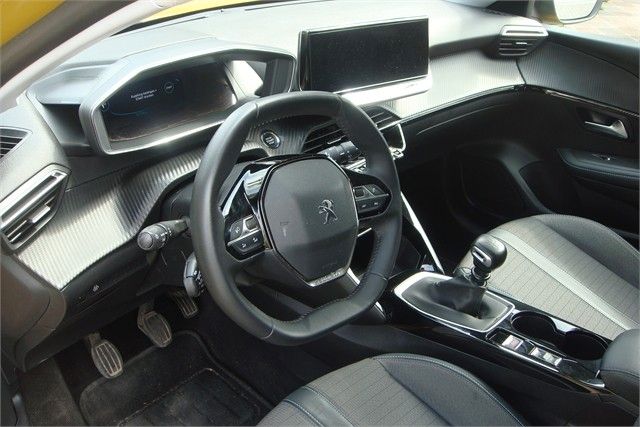 Peugeot 208 2022