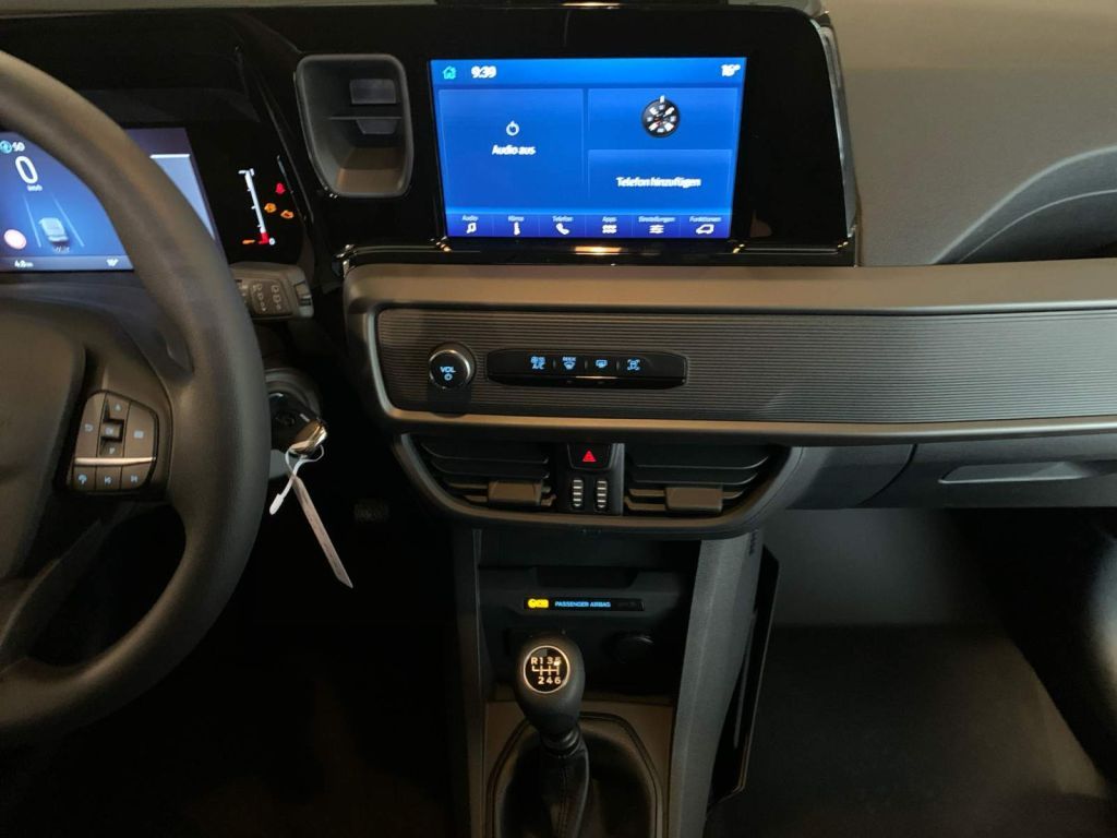 Ford Transit Courier 2025