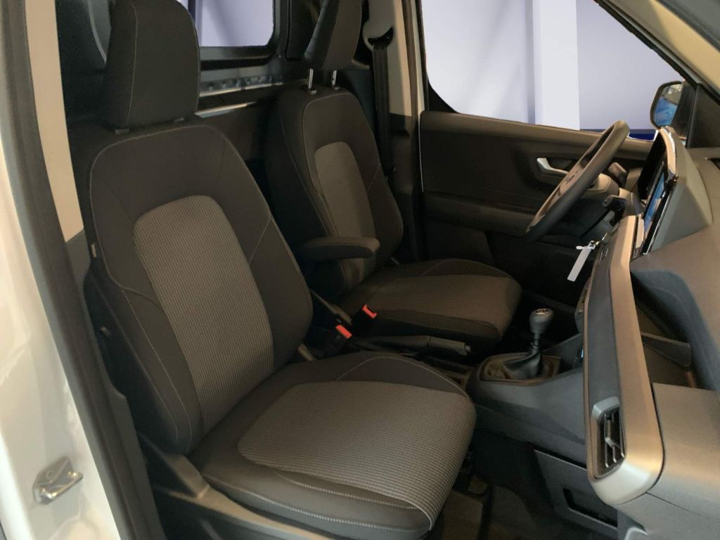 Ford Transit Courier 2025