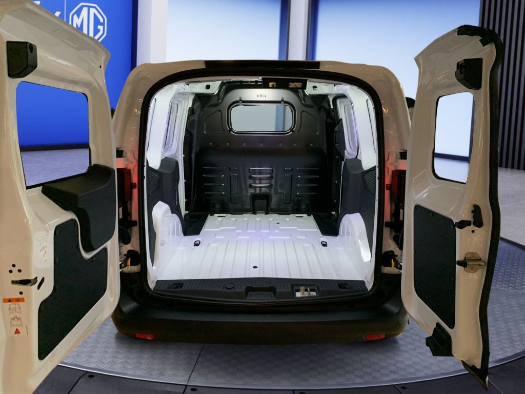 Ford Transit Courier 2025
