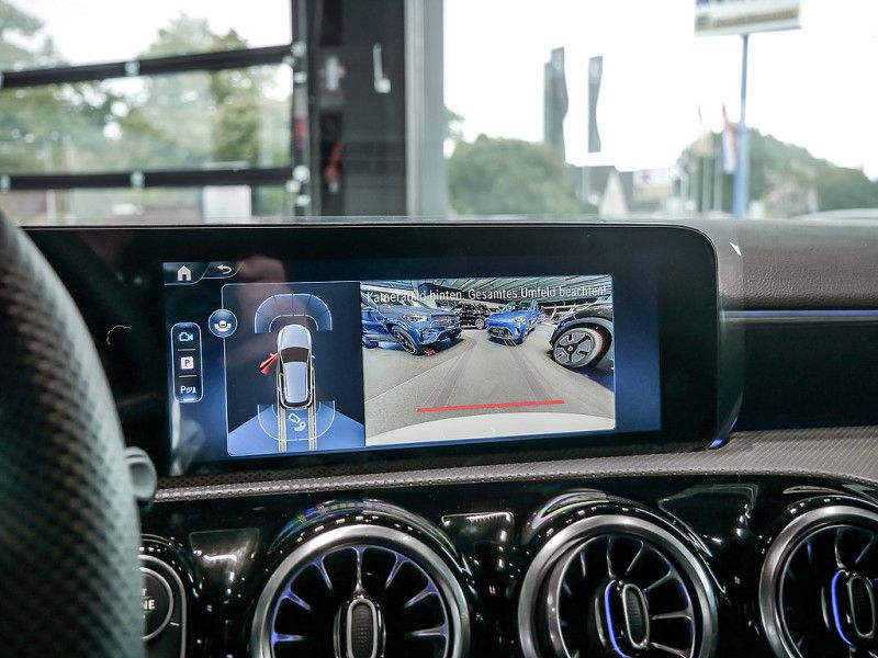 Mercedes-Benz A 200 2025