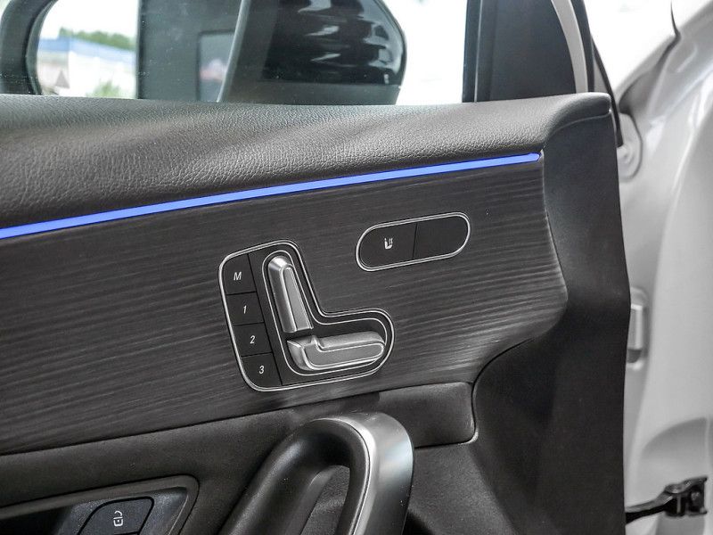 Mercedes-Benz A 200 2025