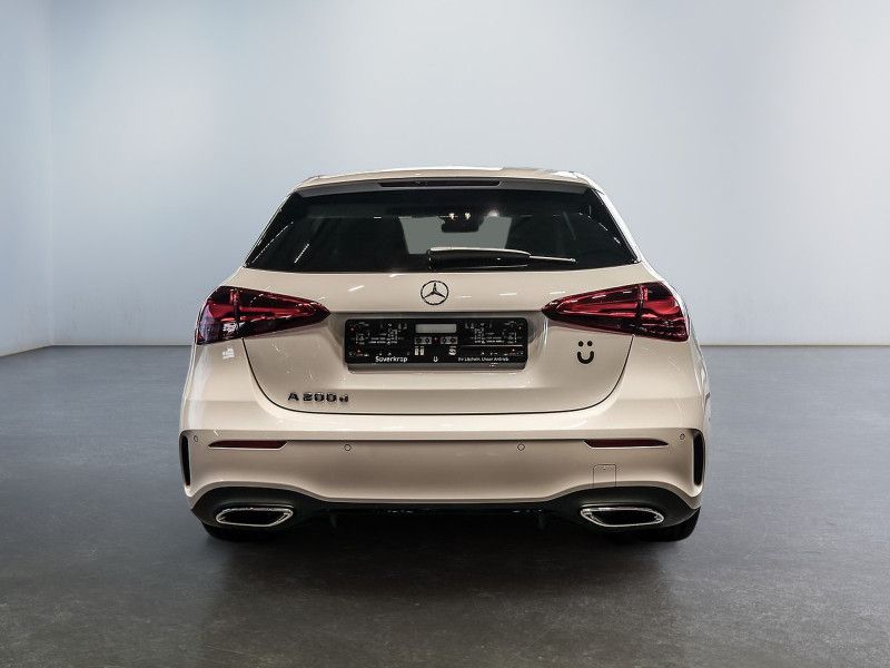 Mercedes-Benz A 200 2025