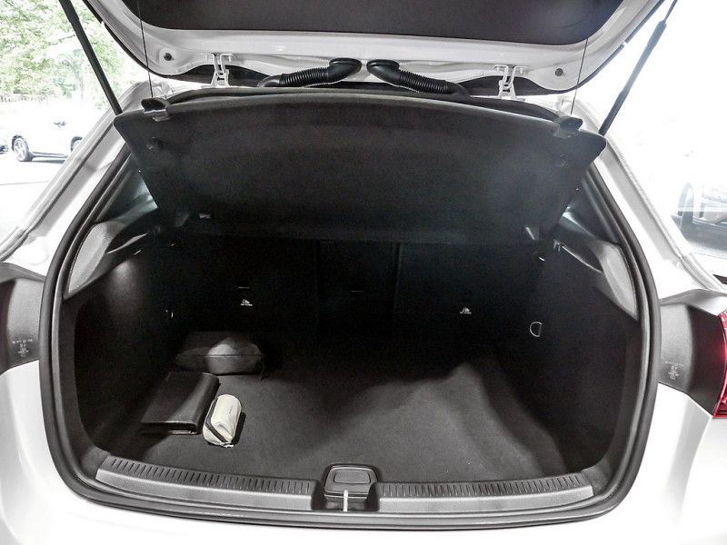 Mercedes-Benz A 200 2025