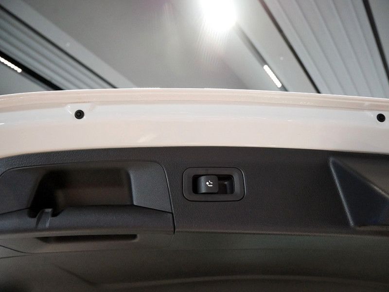 Mercedes-Benz A 200 2025