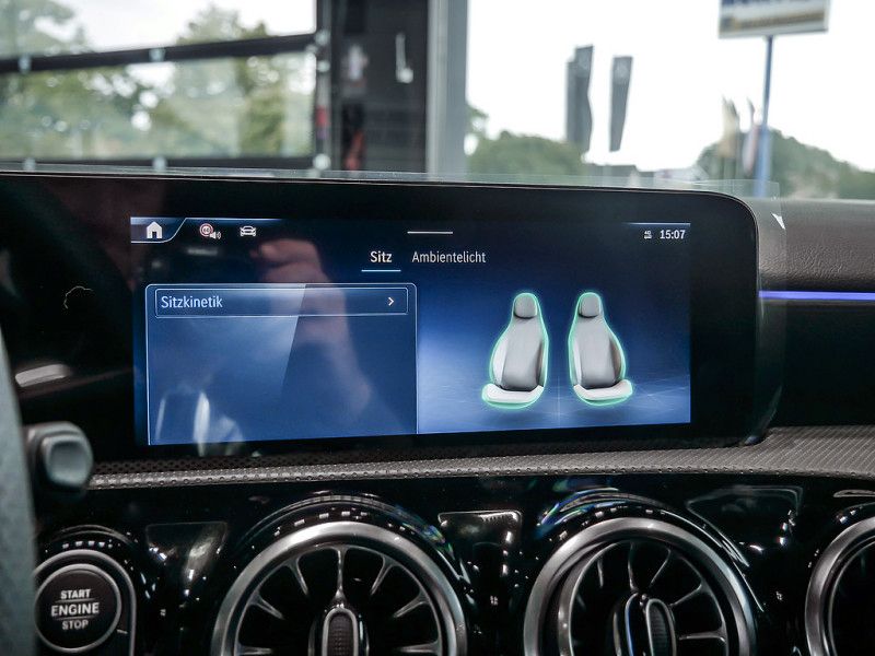 Mercedes-Benz A 200 2025