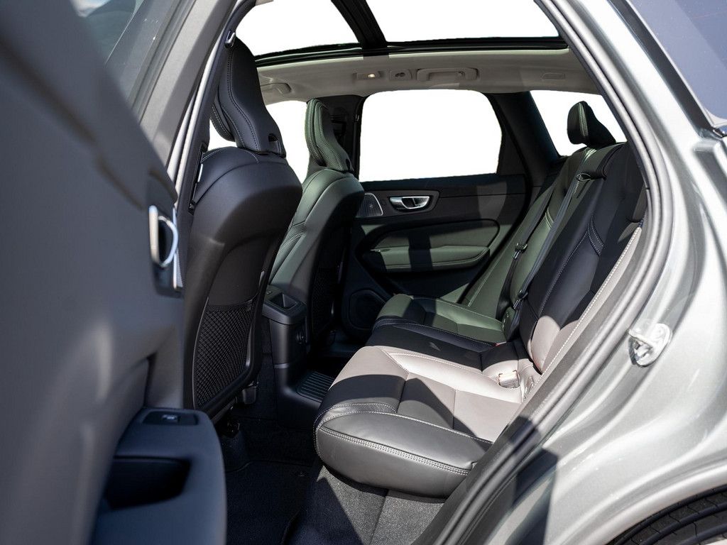 Volvo XC60 2025