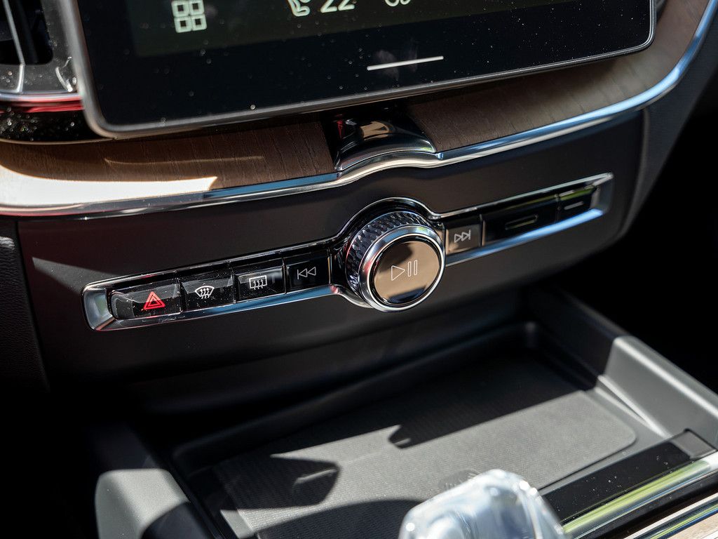 Volvo XC60 2025