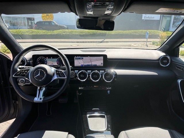 Mercedes-Benz A 180 2024