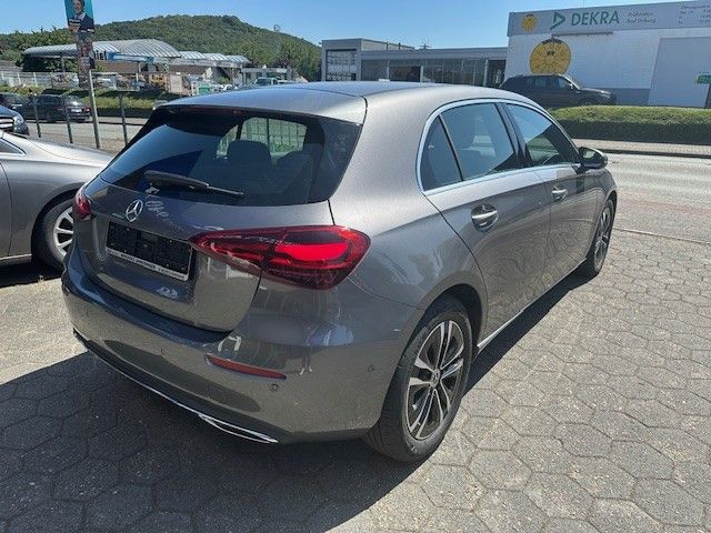 Mercedes-Benz A 180 2024