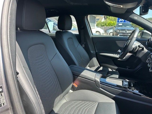 Mercedes-Benz A 180 2024